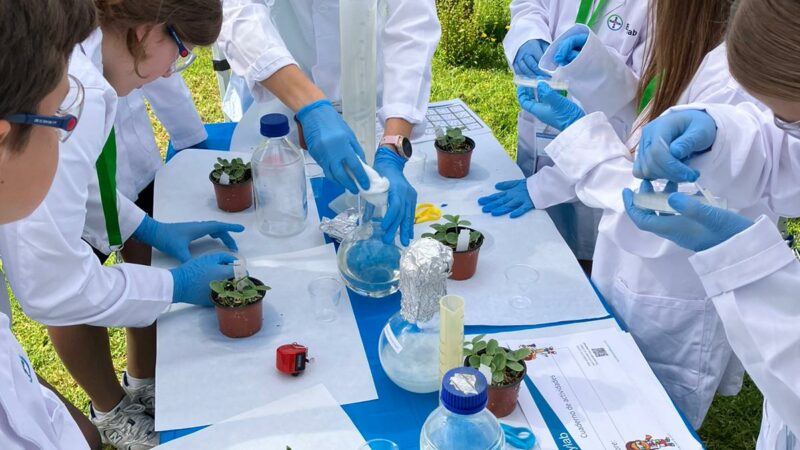 Imagen para Semana de la Ciencia en Baylabspain, Bayer CropScience: Abriendo Puertas hacia el Futuro Profesional.